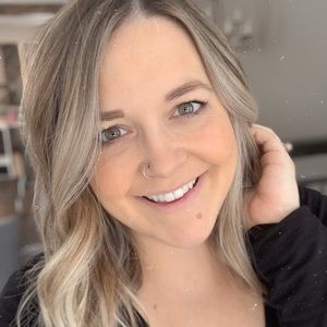 Meet your Posher, Sheena